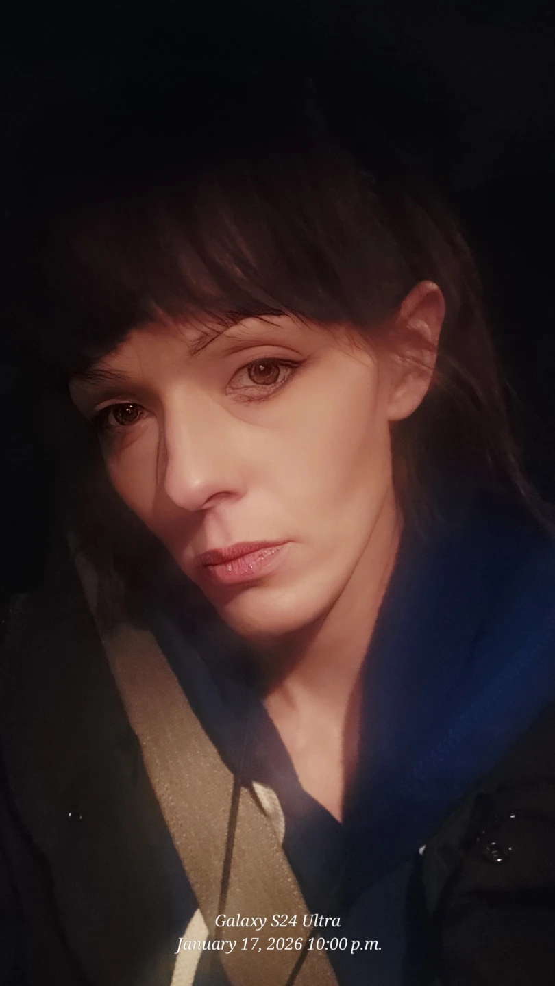 Alexandra brooks profile