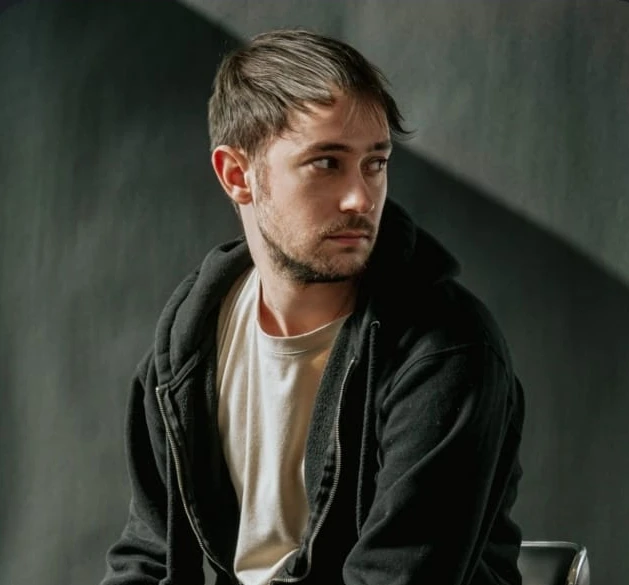 Chris profile
