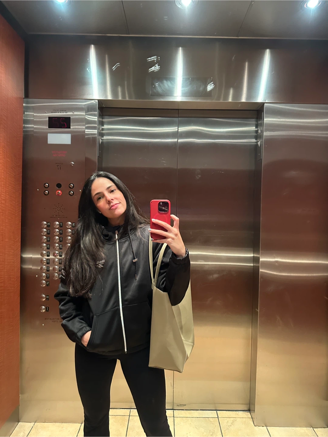 Andreina Lourenco profile