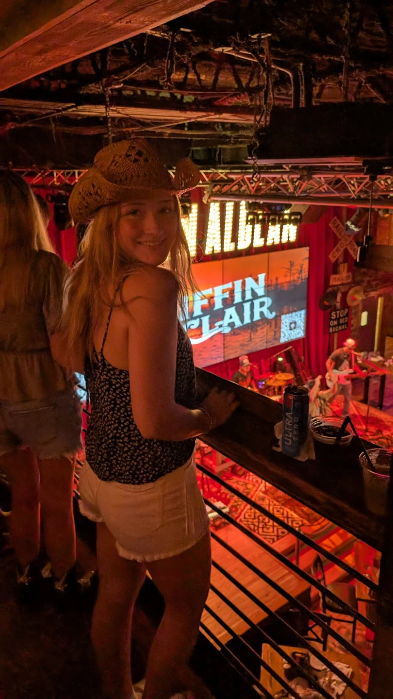 Lauren profile