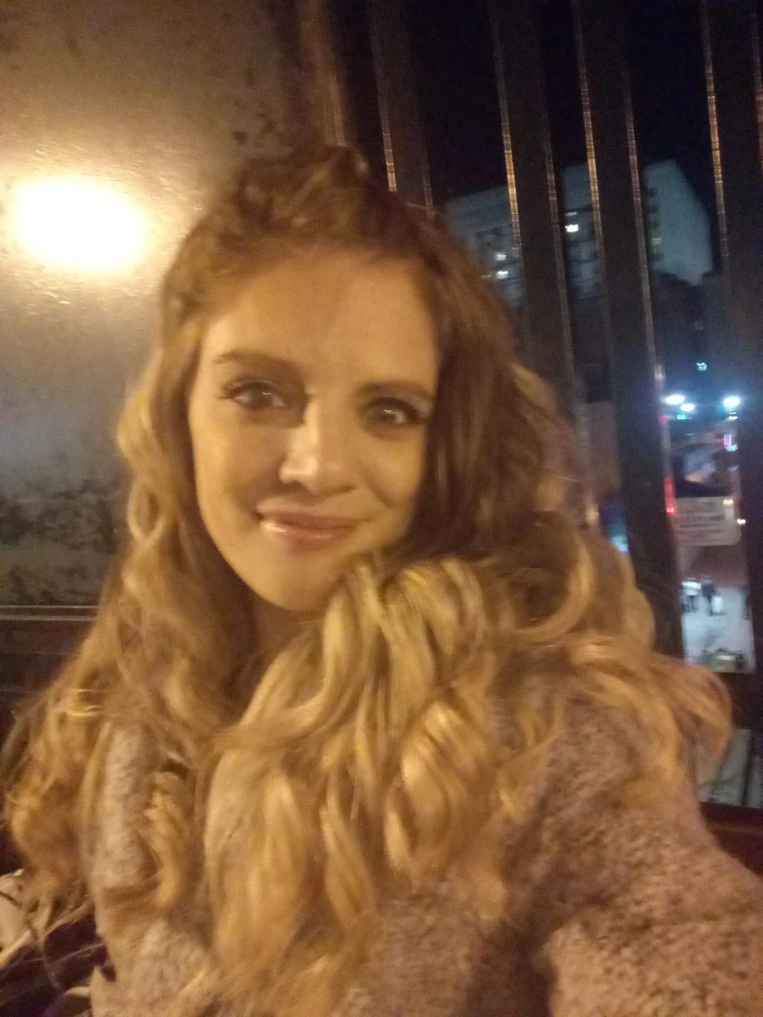 Ashley Michele profile