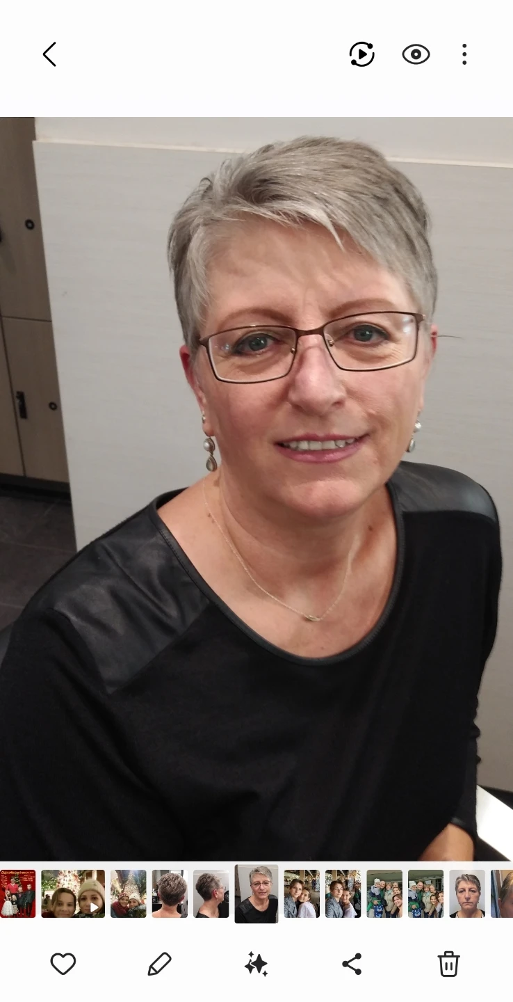 May Lynn profile