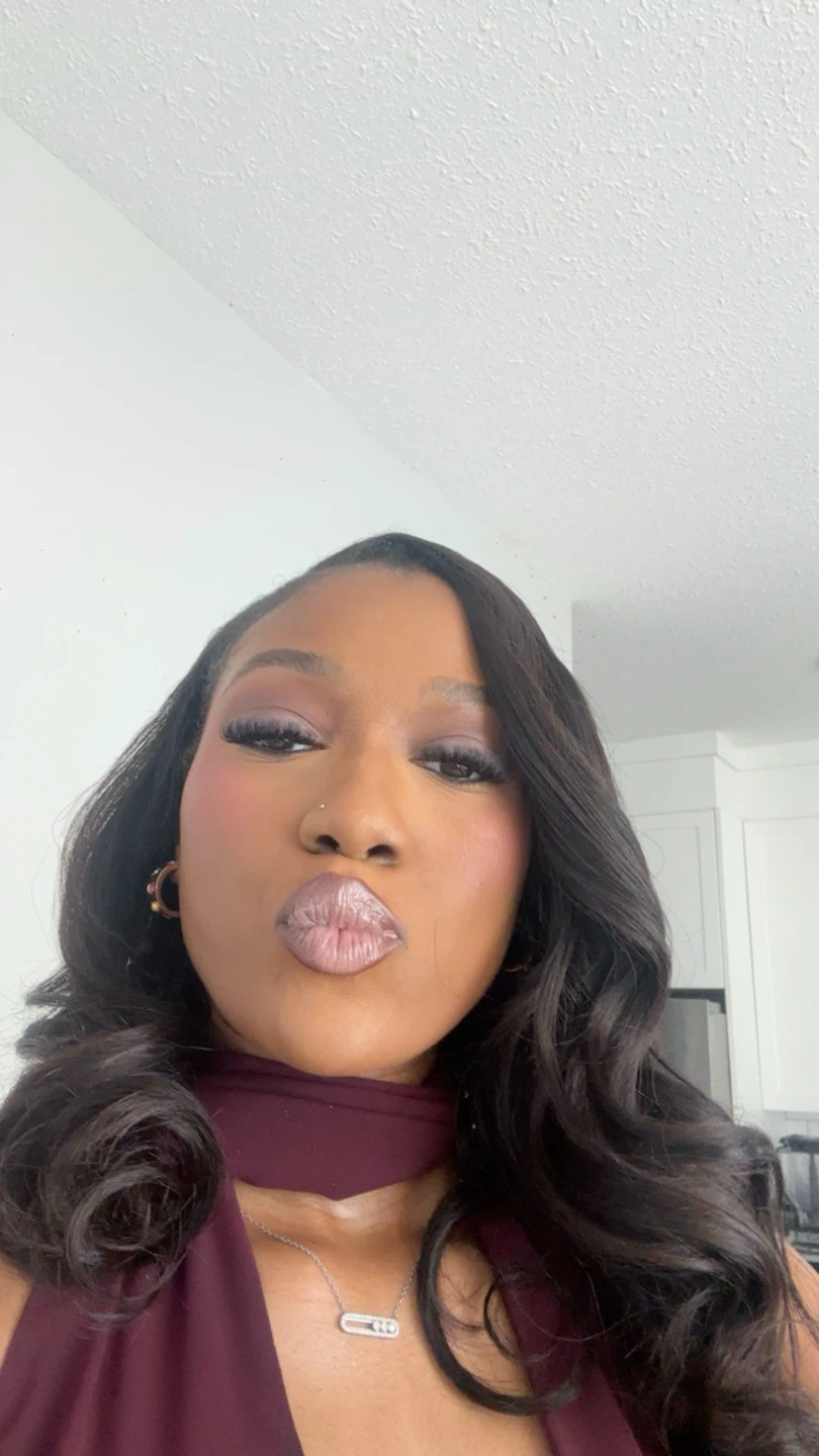 Toyosi profile