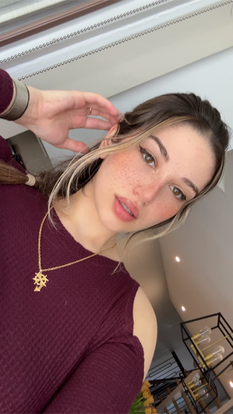 Mia profile