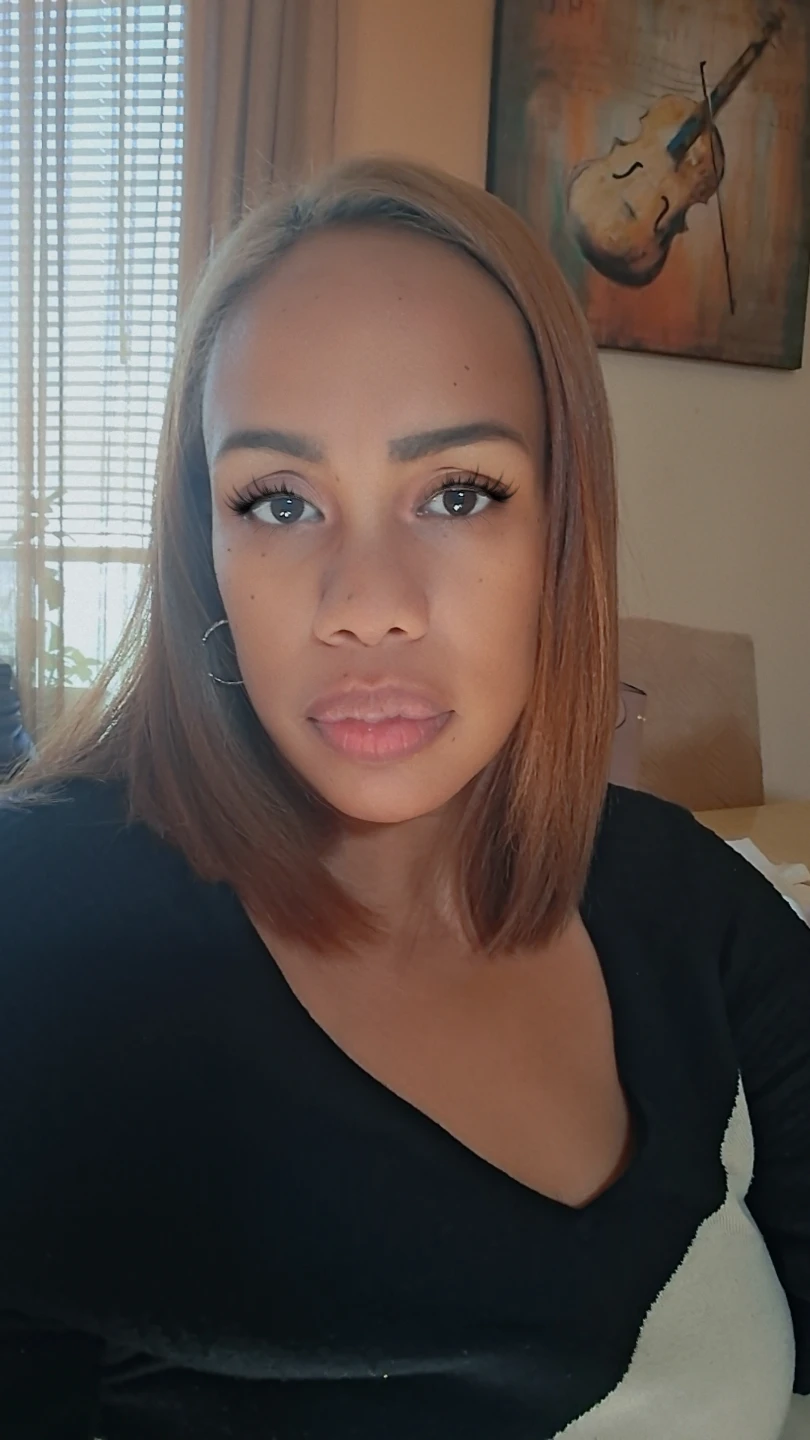Vicky profile