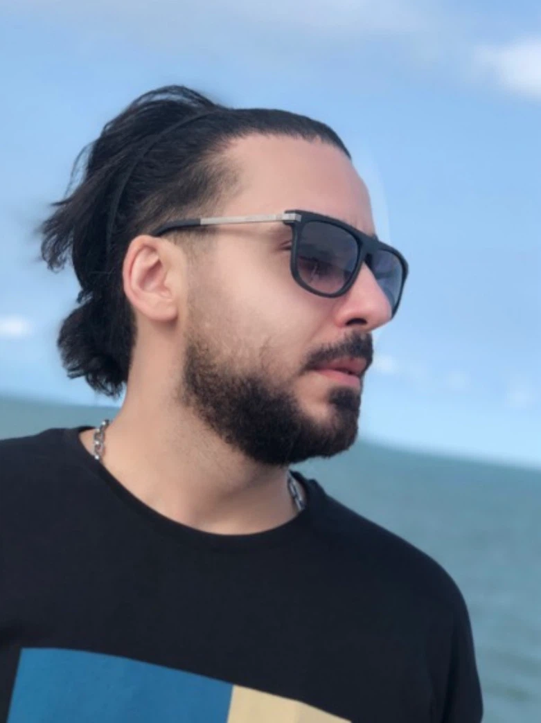 Amir profile