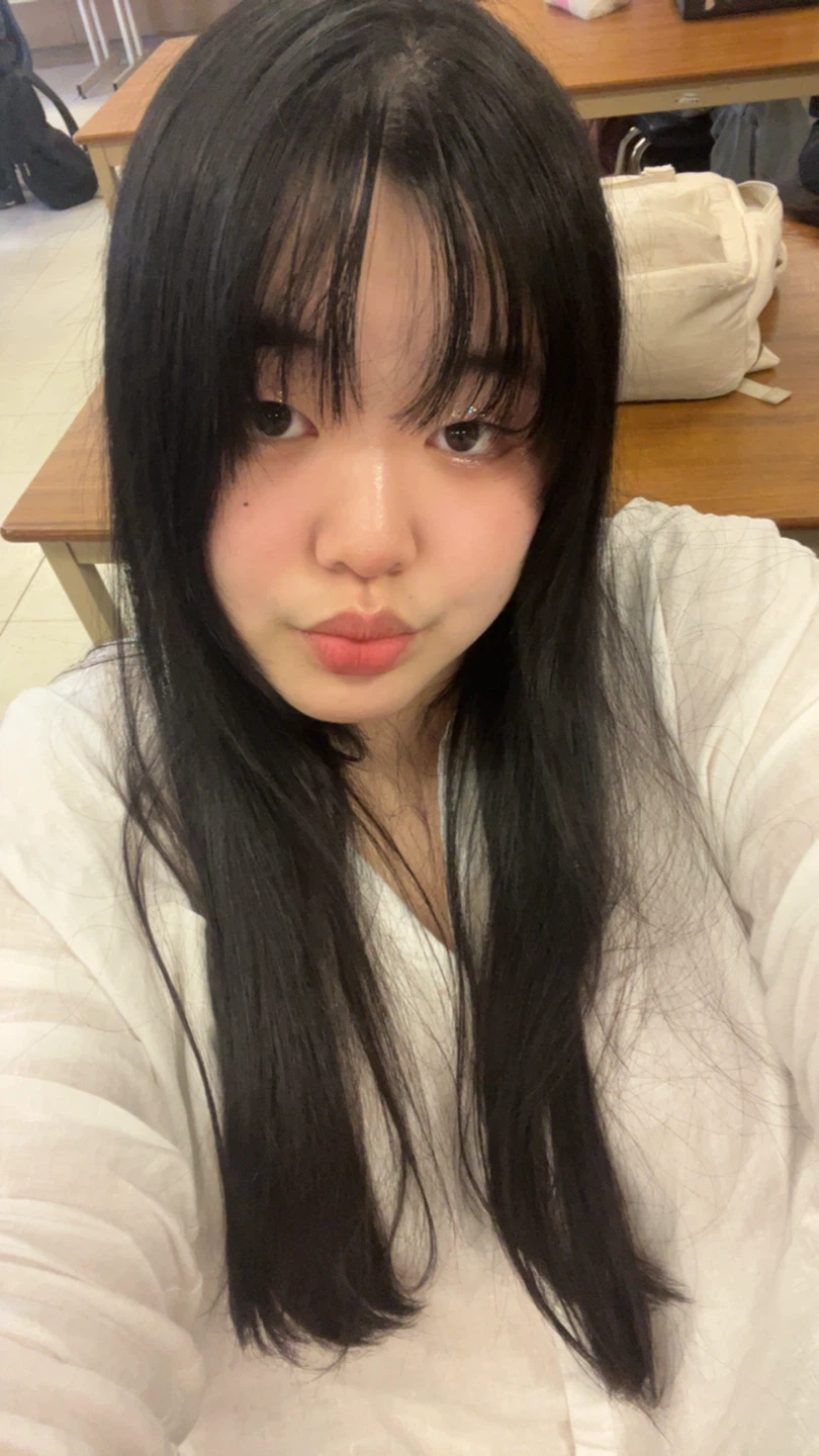 Lia profile