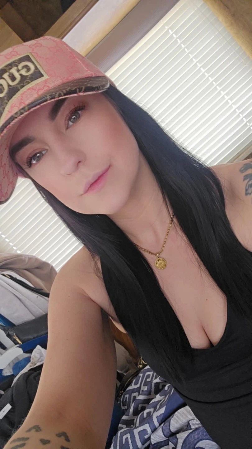 Nicole profile