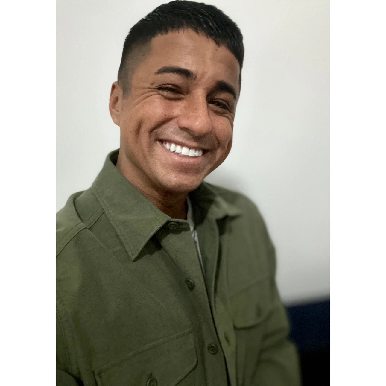 Luis profile