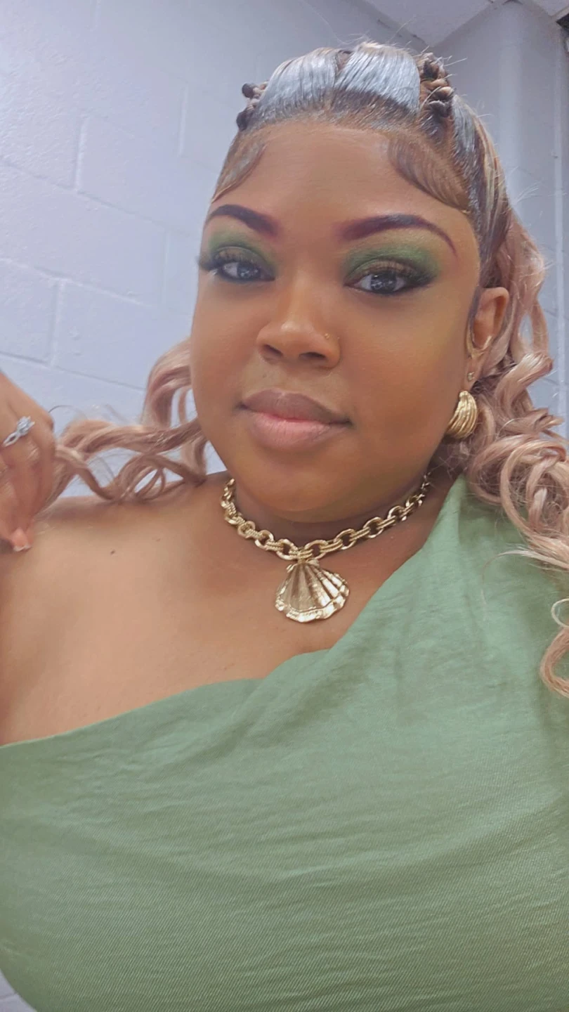 yaneka profile