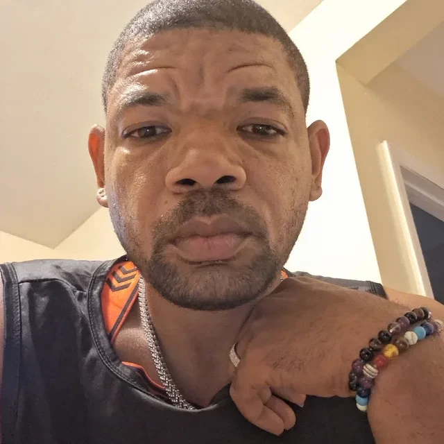 Lachristopher Vines profile