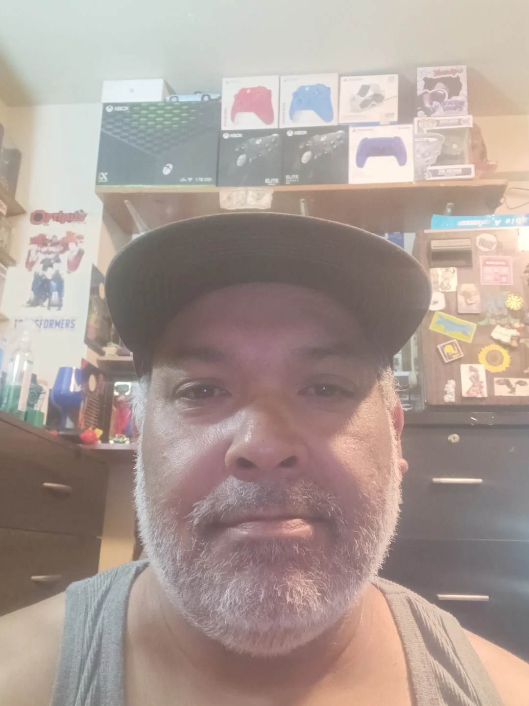 Lazaro Hernandez profile