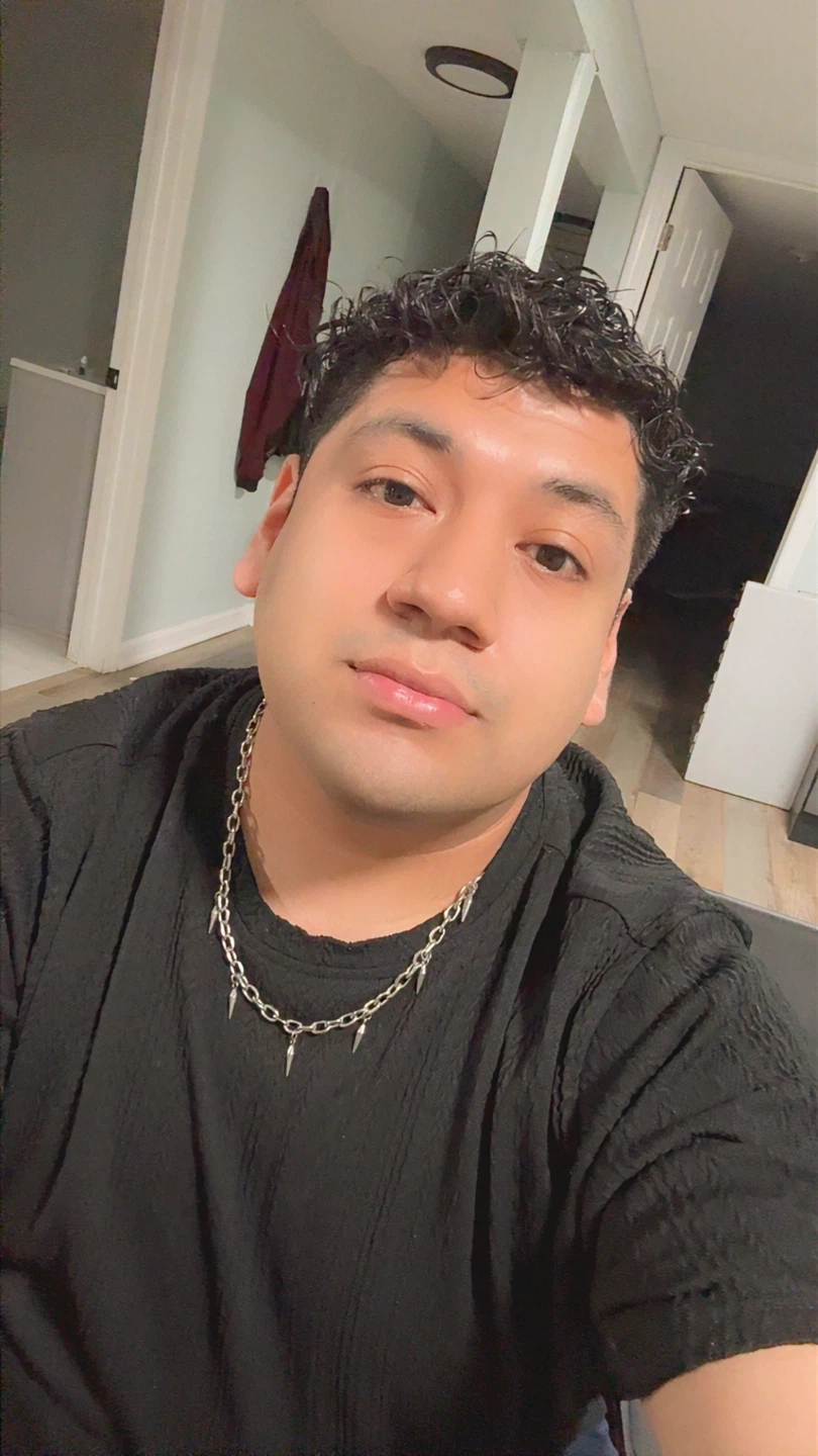 Luis profile