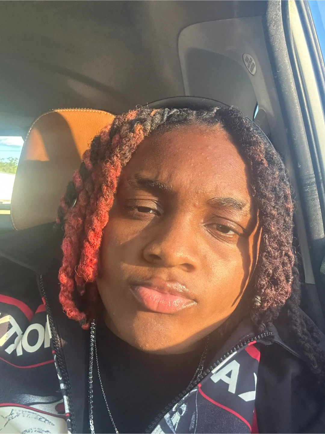 dee profile