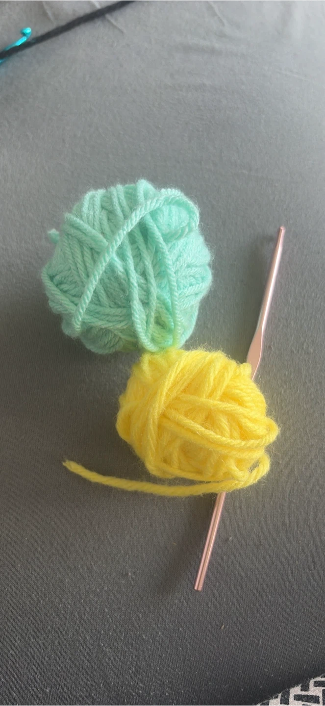 Knots and stitches profile