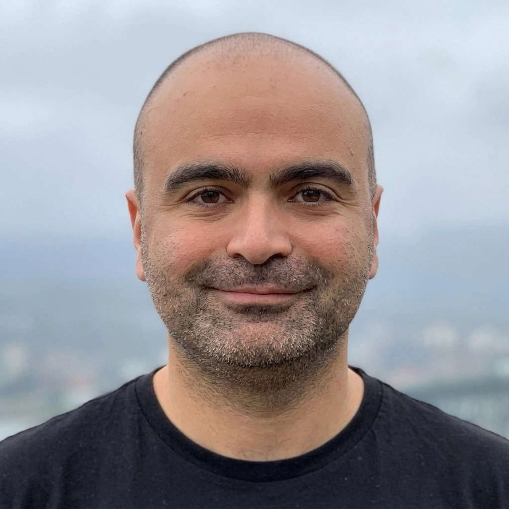 Reza Sadr profile