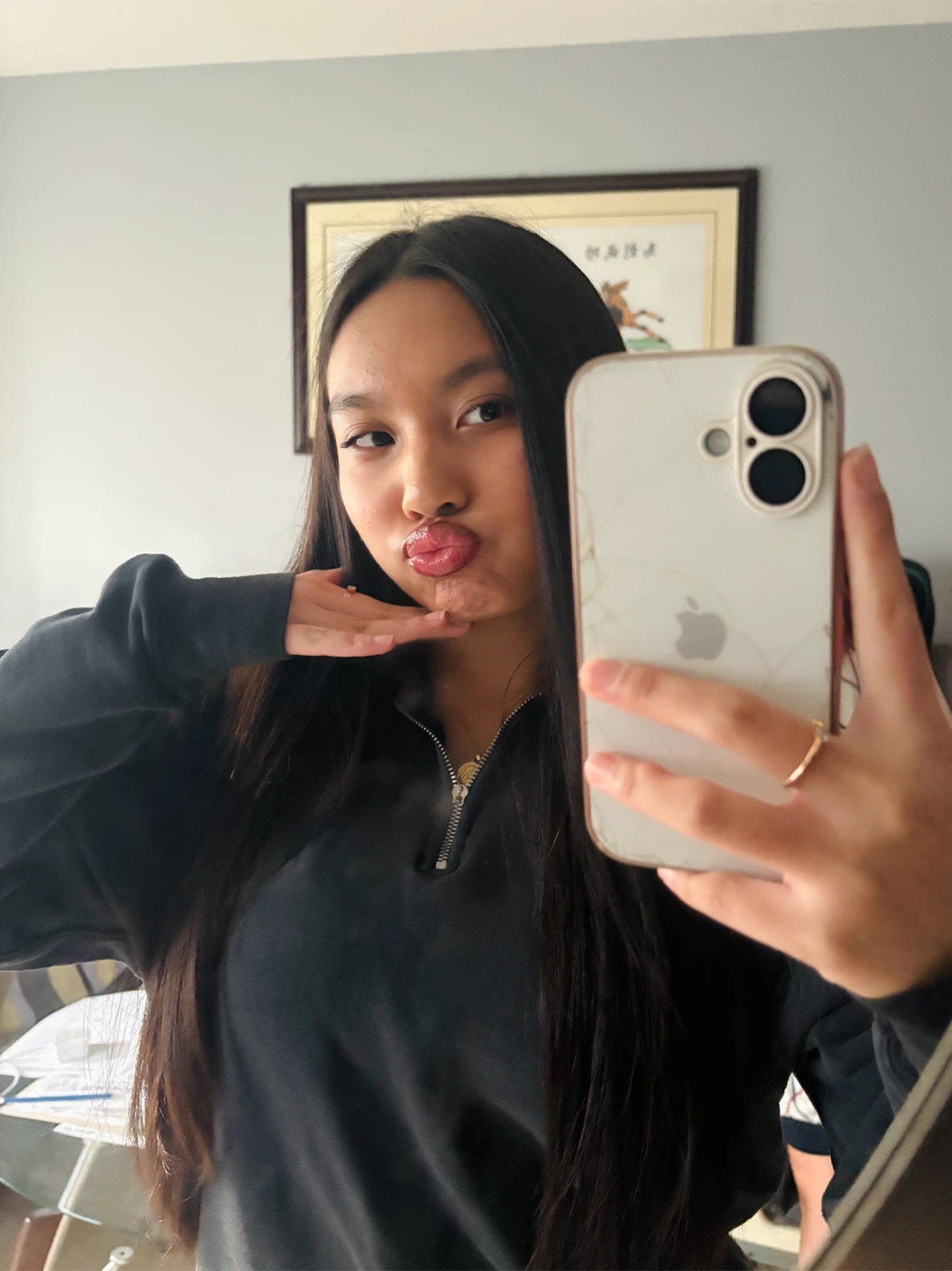 Isabella Herrera profile