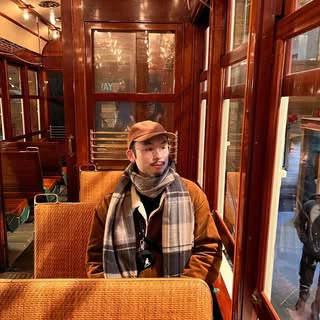 Aaron profile