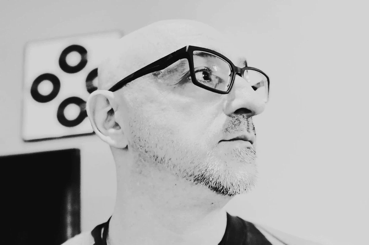 Chris profile