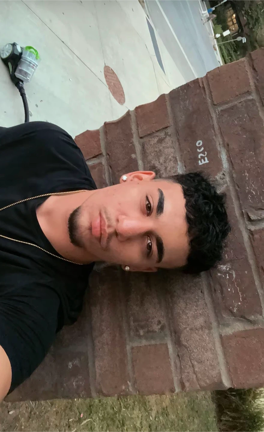 Nicolas profile