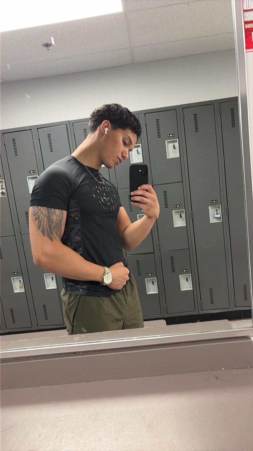 Hector Gonzalez C profile