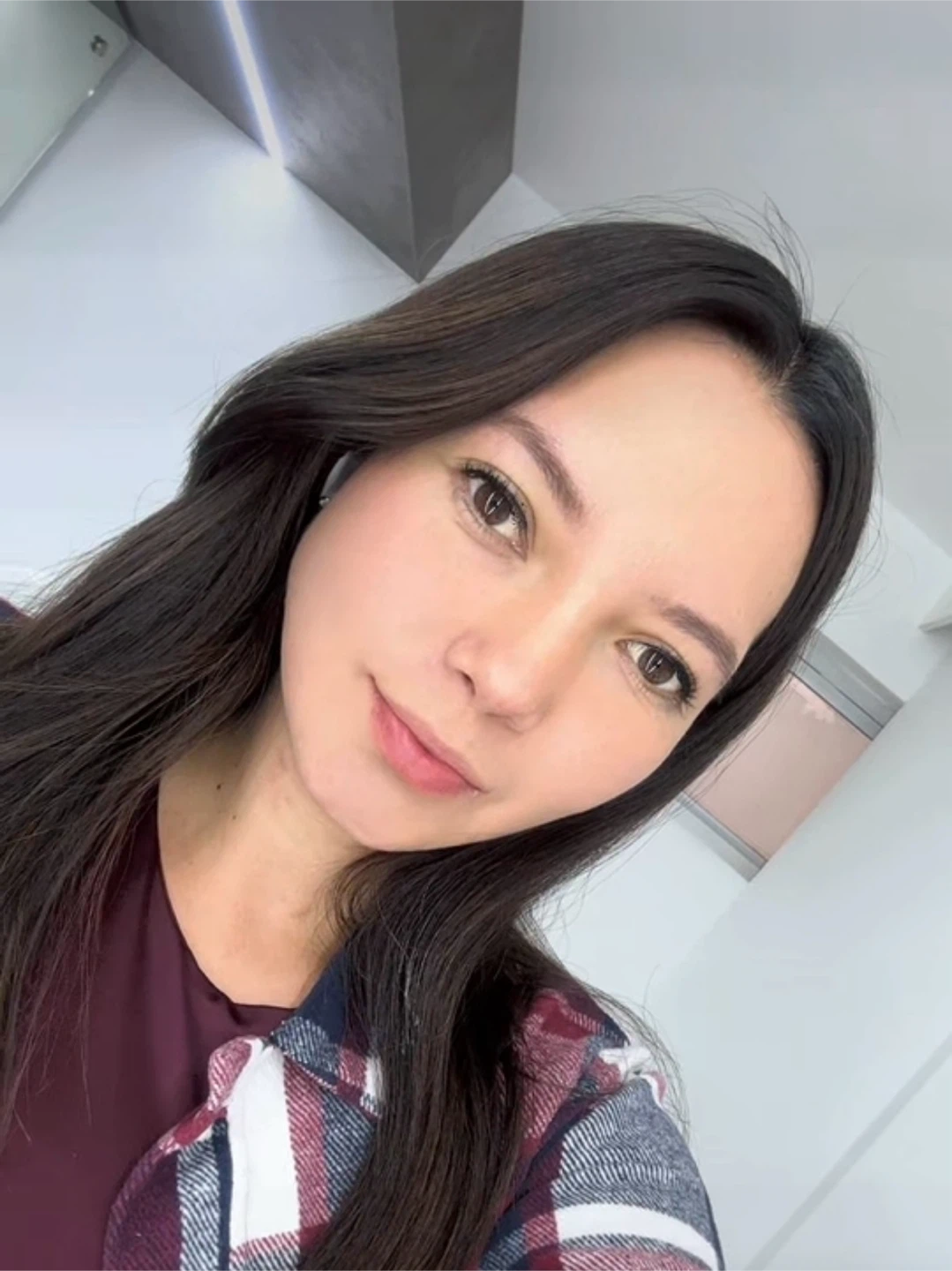 Diana Mena profile