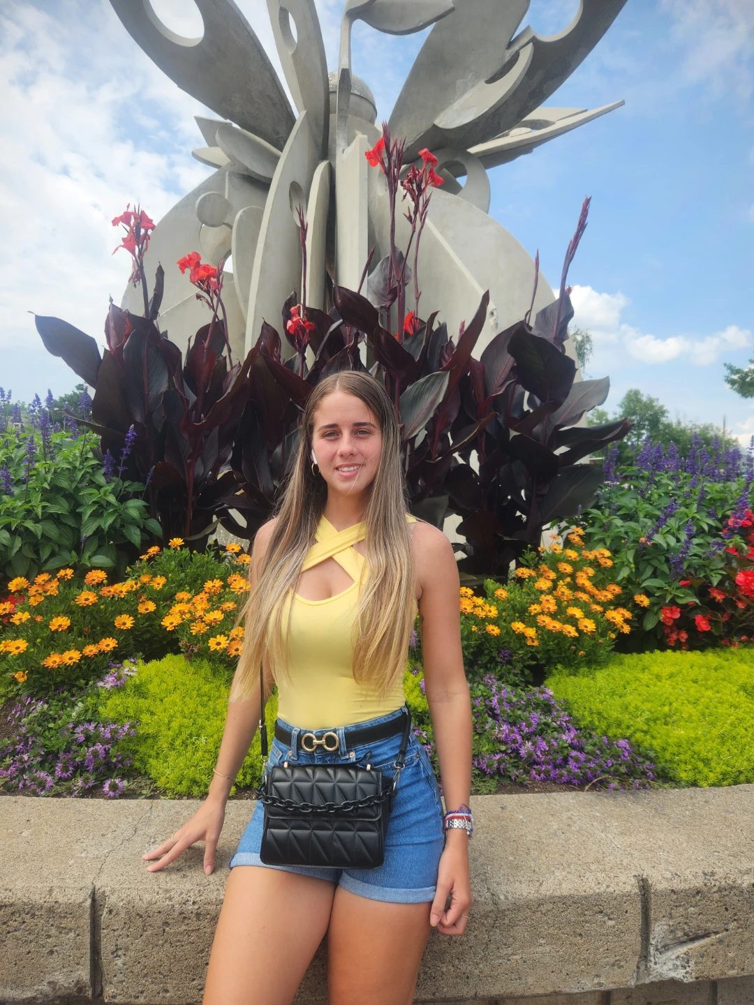 Daniela profile