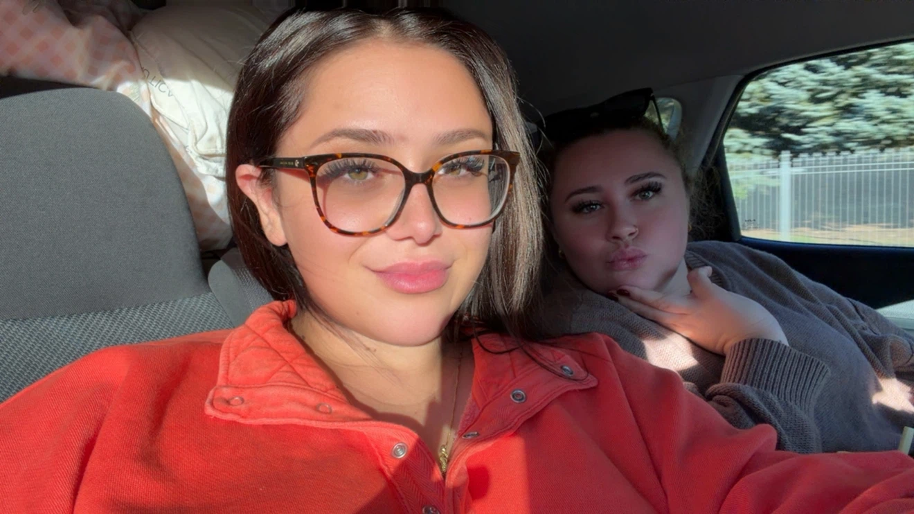 Mia profile