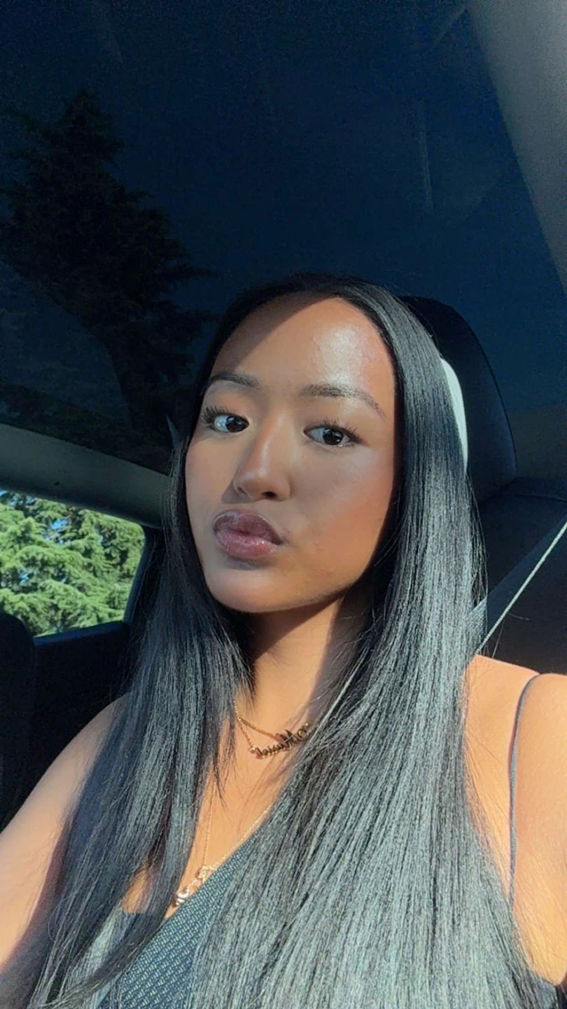 Mariel Mendoza profile