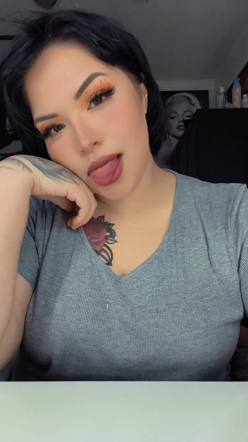lizzylaubert profile