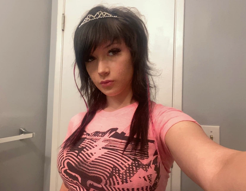 Ellie profile