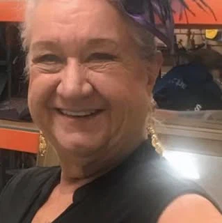 Elizabeth Reade profile