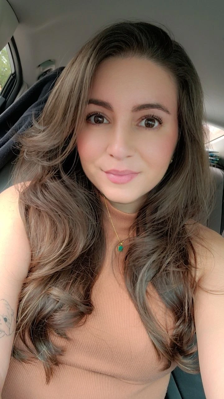 Nadia profile
